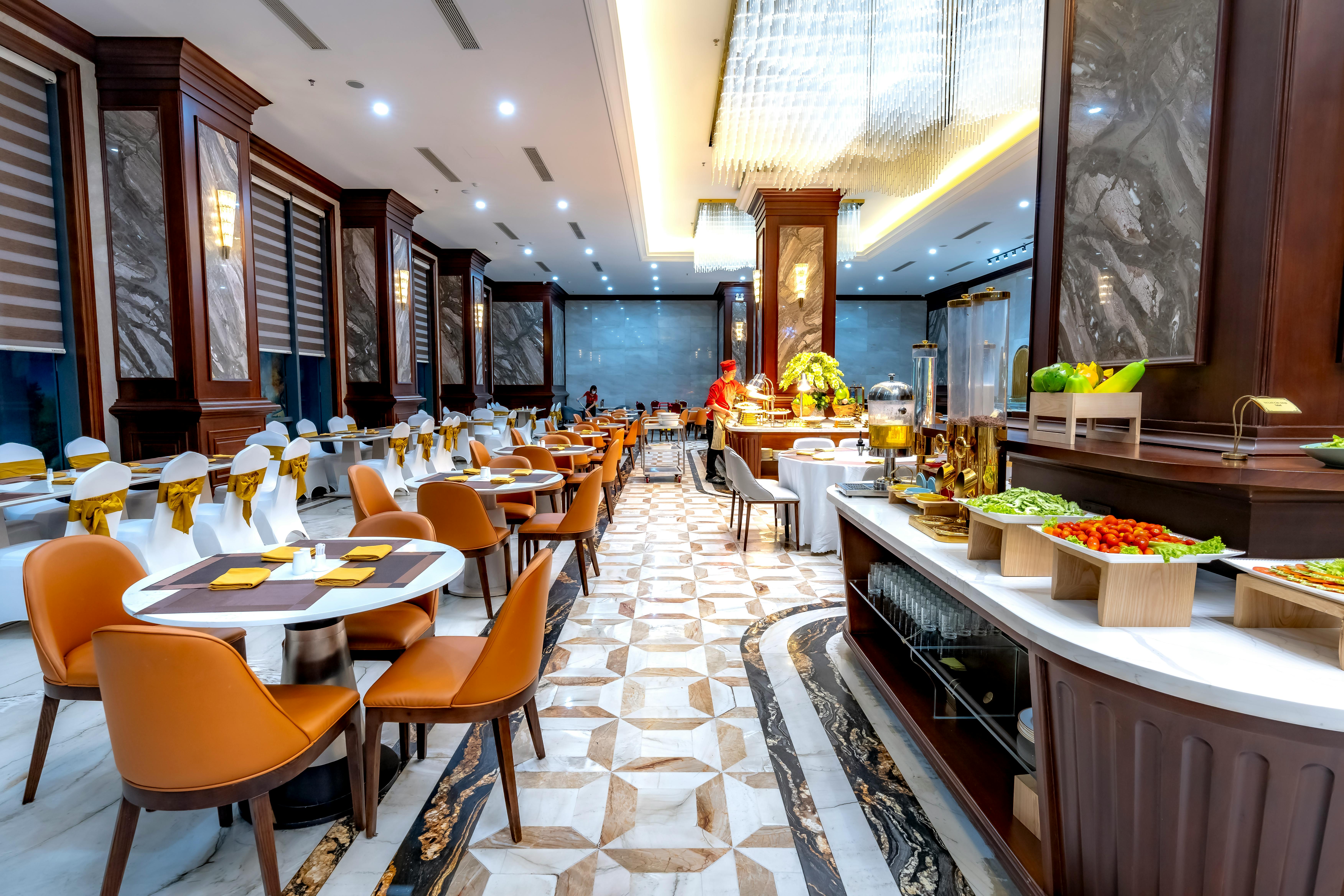 Terminal Restaurant - Image 3