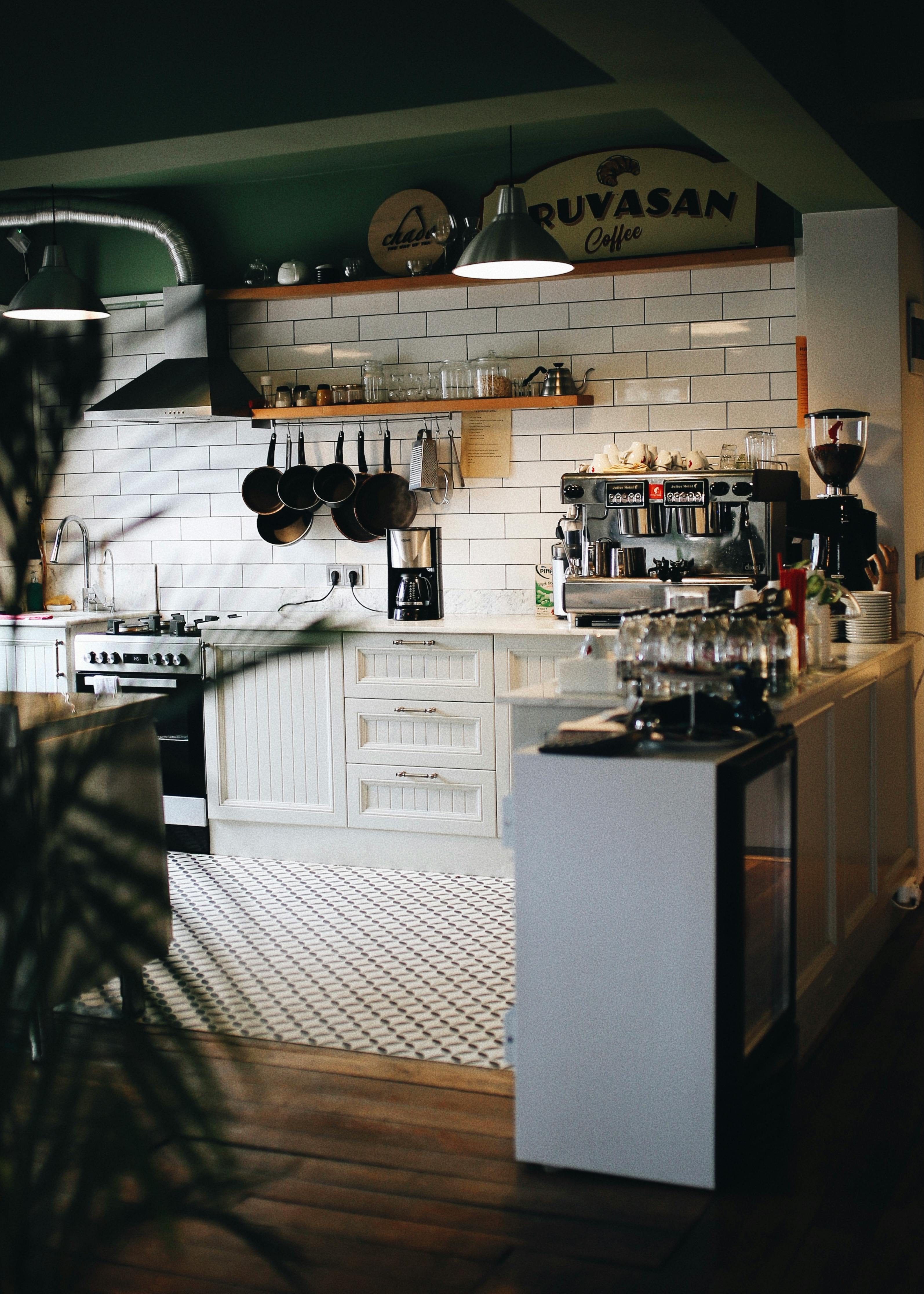 Terminal Restaurant - Image 6